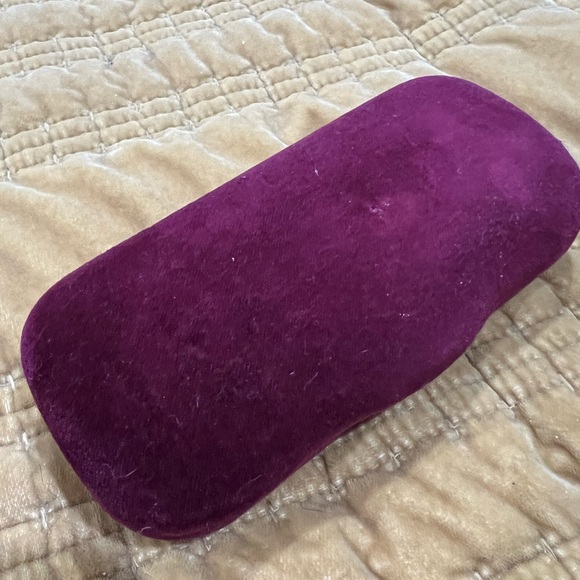 Gucci frames with case, prescription lens in frames can be replaced - Picture 6 of 6